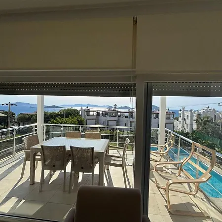 빌라 2-storey With Pool In