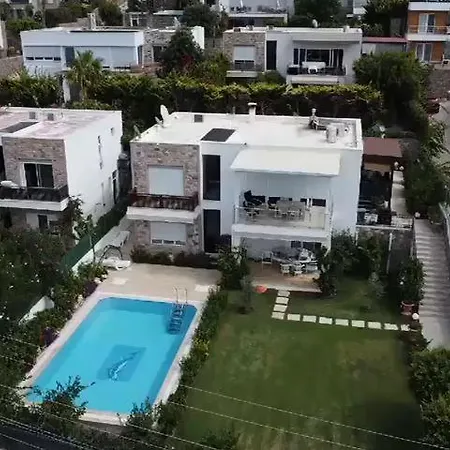 2-storey With Pool In Βίλα Αλικαρνασσός
